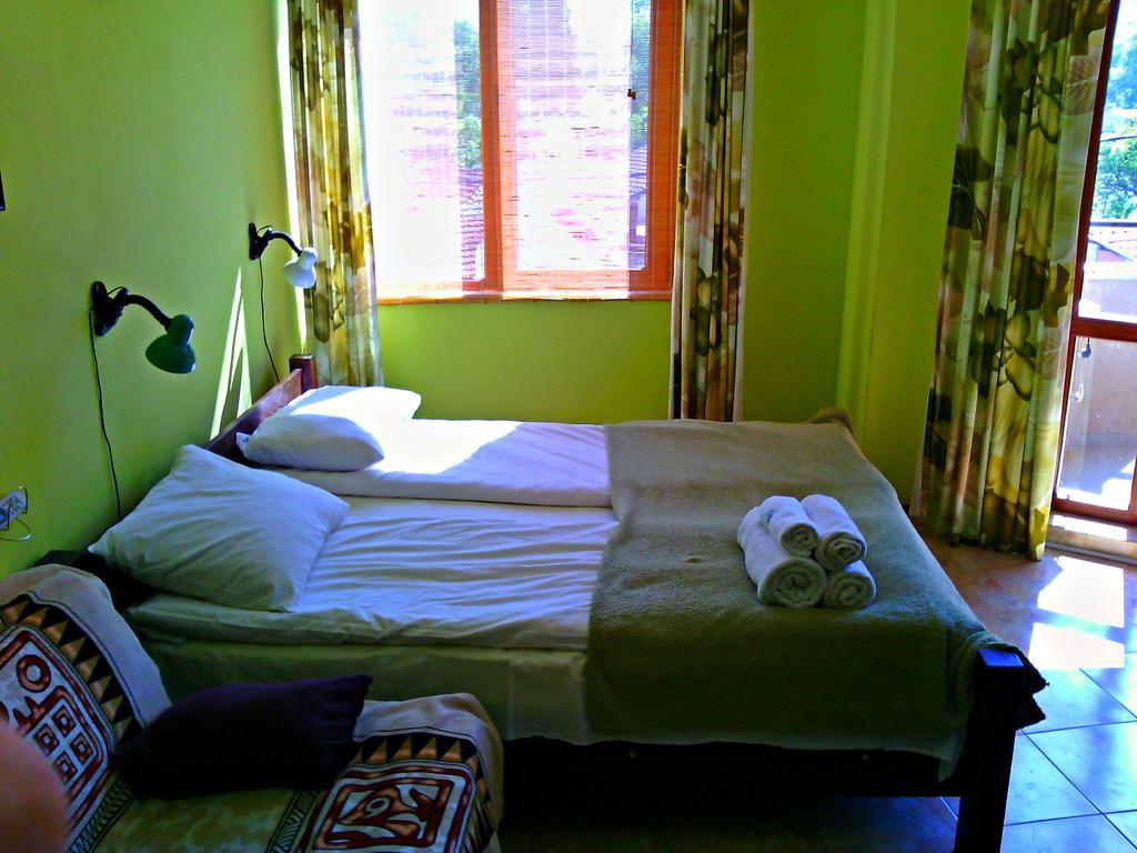 Asparuhov Guest Rooms And Apartments Varna Habitación foto